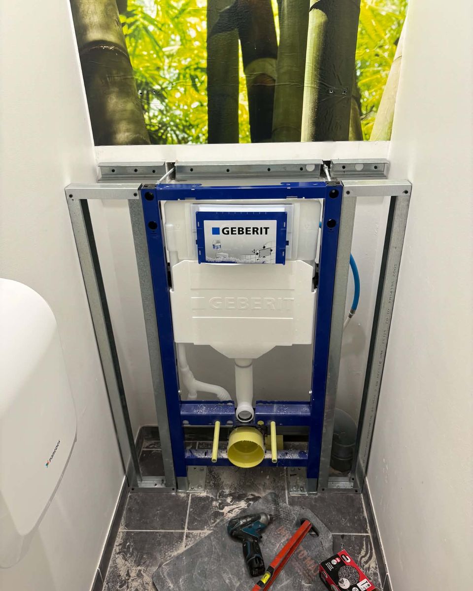 Bâti-support de WC suspendu posé avant habillage